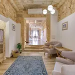 Apartment Family With Jacuzzi, 3br Countryside In Dingli