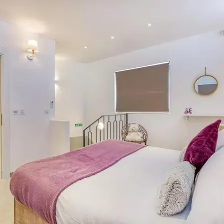 Family With Jacuzzi, 3br Countryside In * Dingli