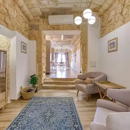 Apartman Family With Jacuzzi, 3br Countryside In Dingli