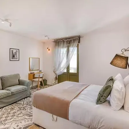 Family With Jacuzzi, 3br Countryside In Apartment Dingli