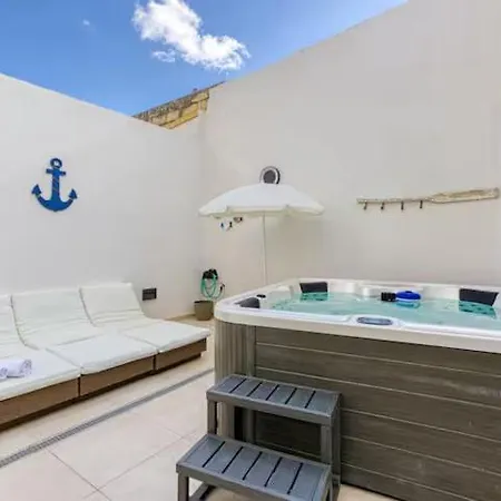 Apartment Family With Jacuzzi, 3br Countryside In Dingli