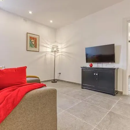Family With Jacuzzi, 3br Countryside In Apartment *