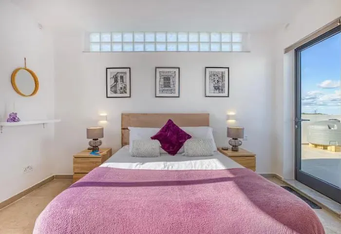 Family With Jacuzzi, 3br Countryside In Dingli