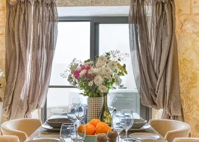 Family With Jacuzzi, 3br Countryside In Dingli